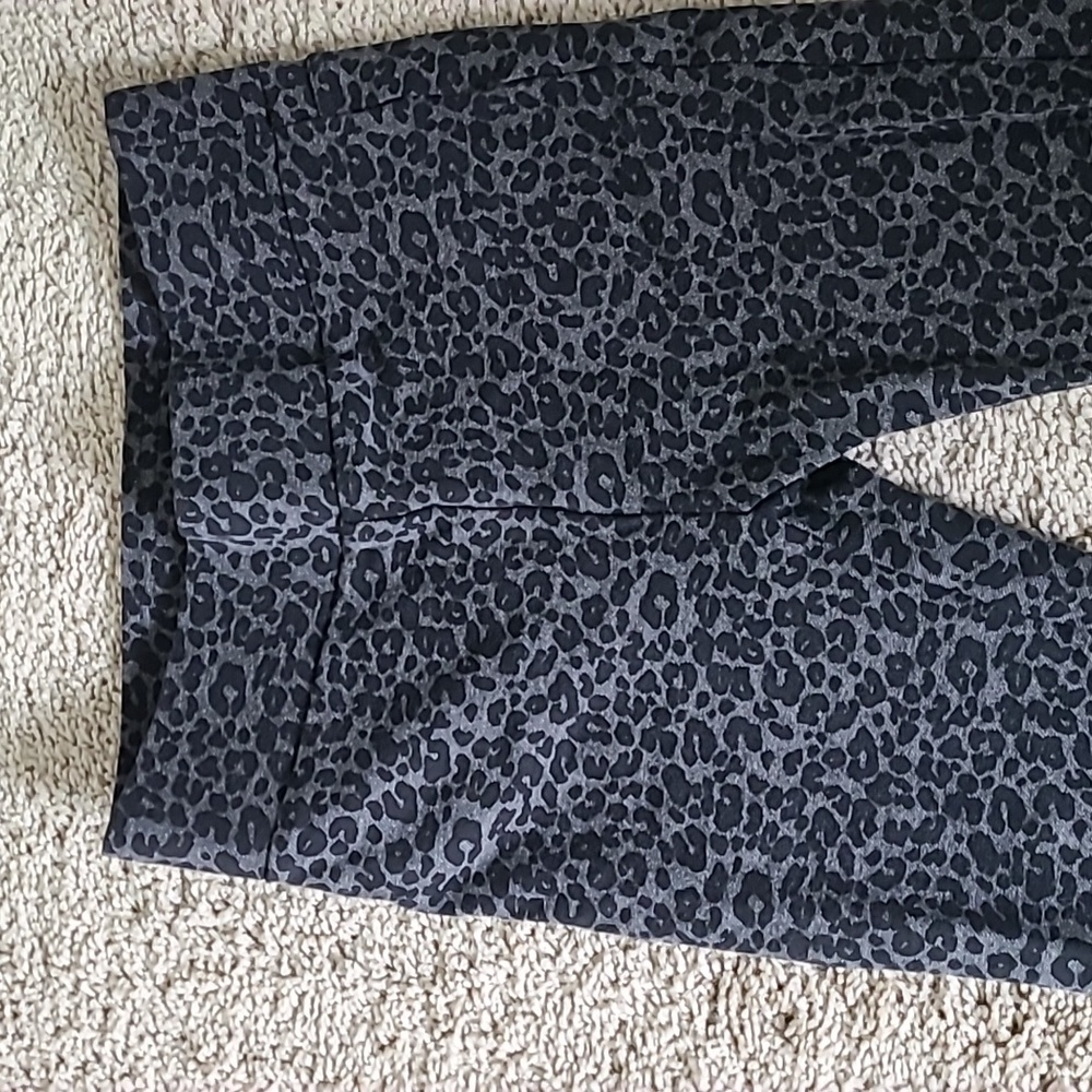 Loft leopard leggings XXSP - Picture 2 of 8
